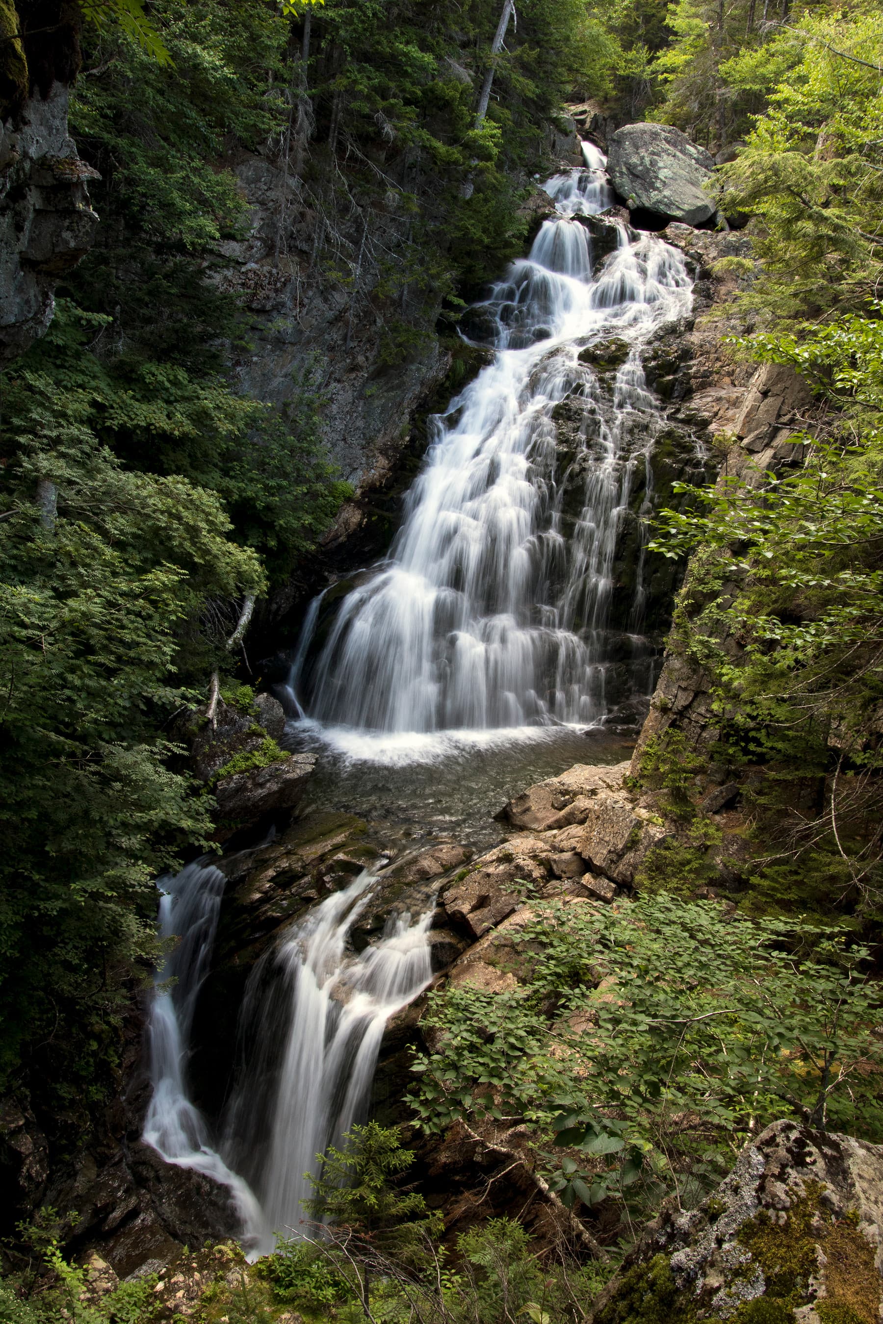 Crystal Cascade scene in New Hampshire (gallery 2). User supplied image; verify rights before public publish.